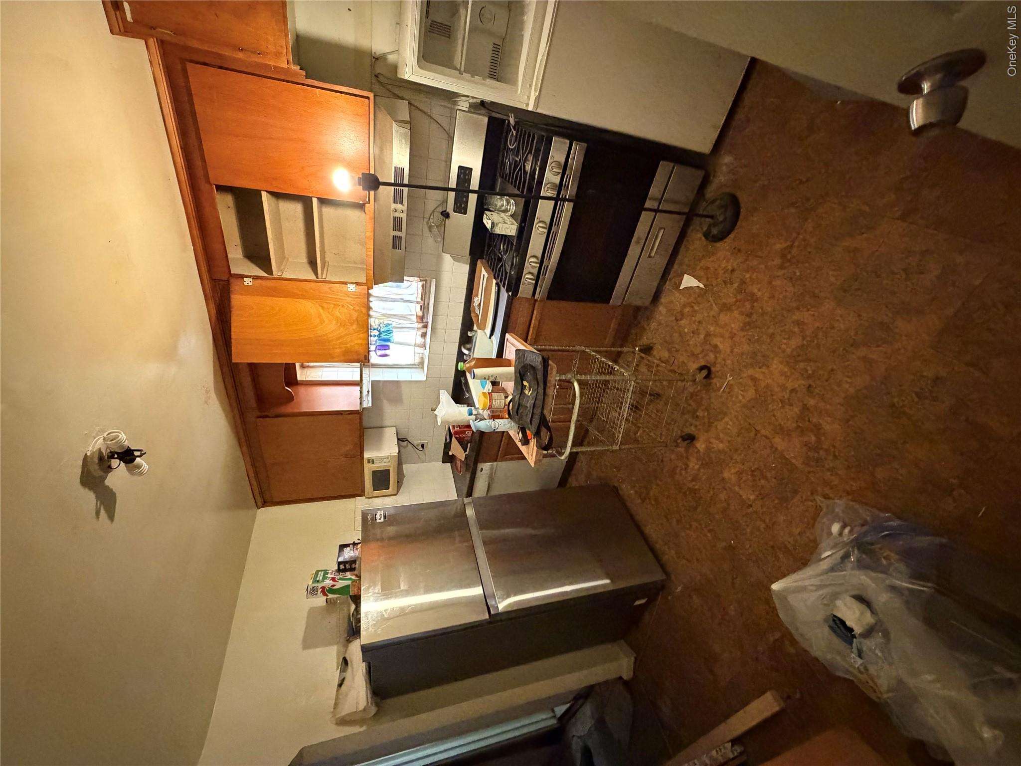 2928 Fenton Avenue Property Photo 6