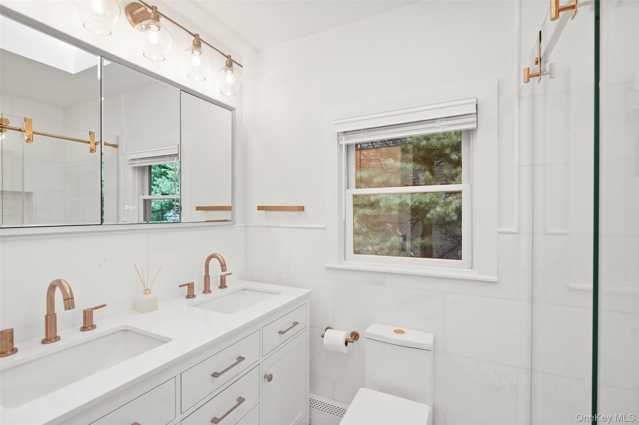 26 Davis Avenue Property Photo 24