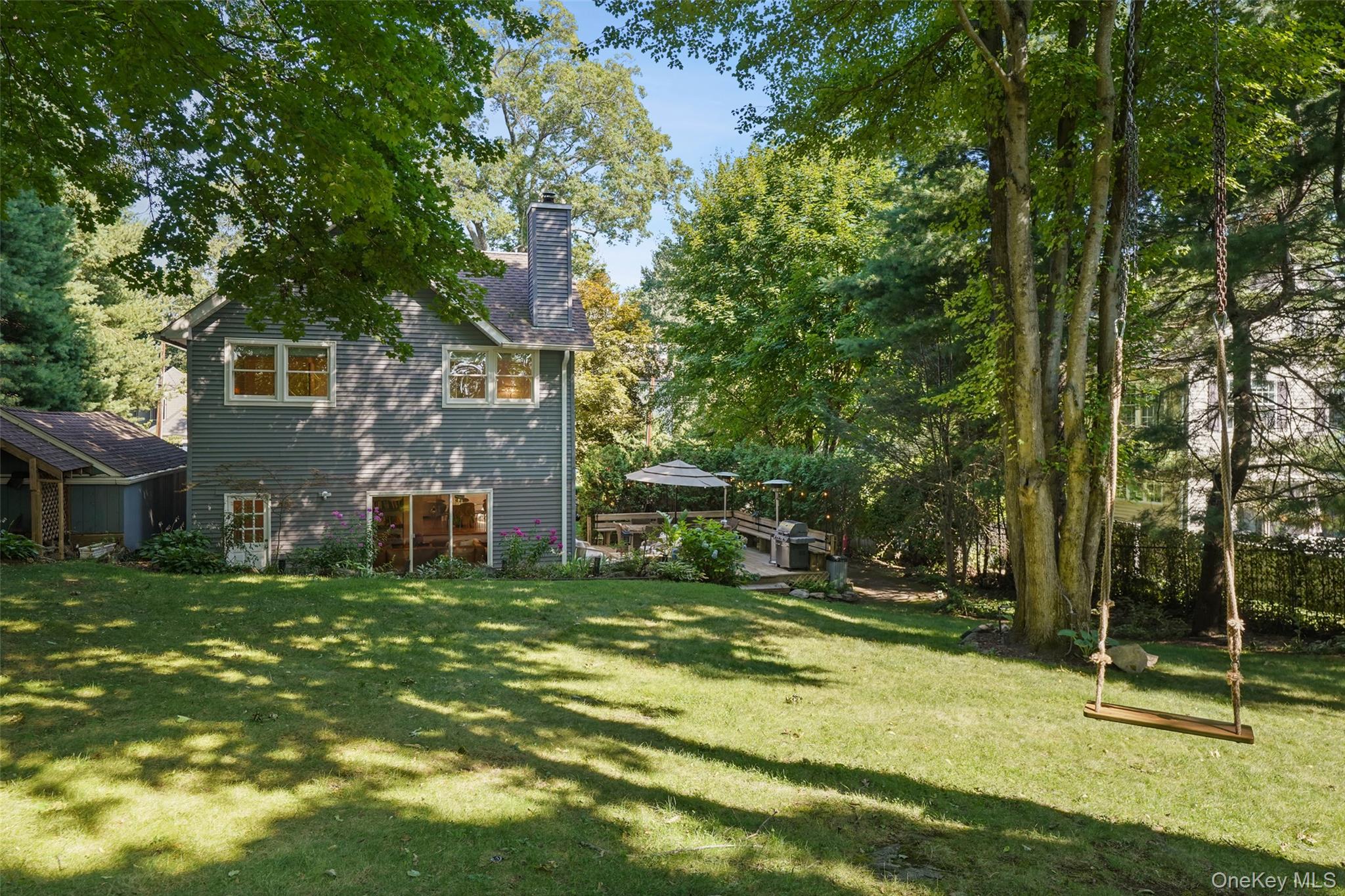 26 Davis Avenue Property Photo 36