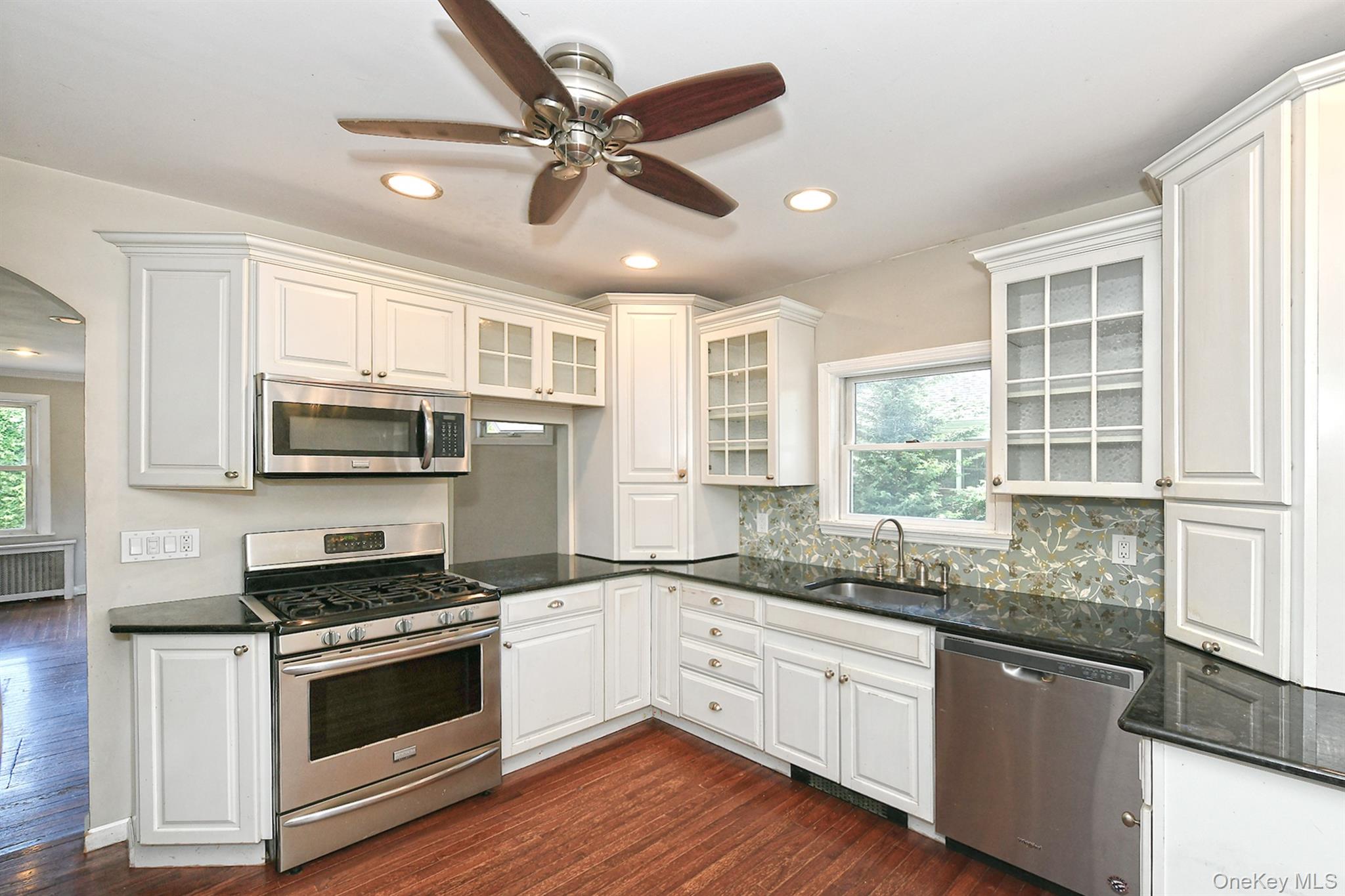 38 Roosevelt Avenue Property Photo 12
