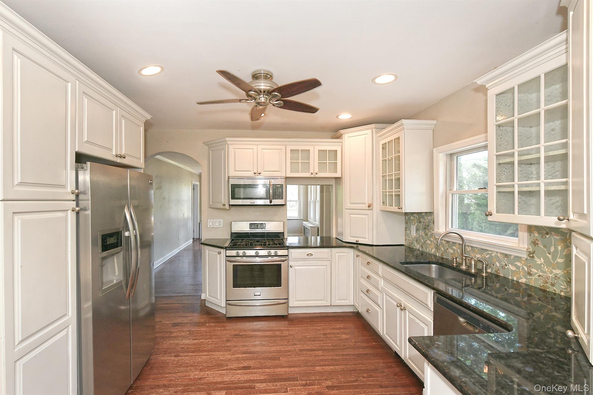 38 Roosevelt Avenue Property Photo 13