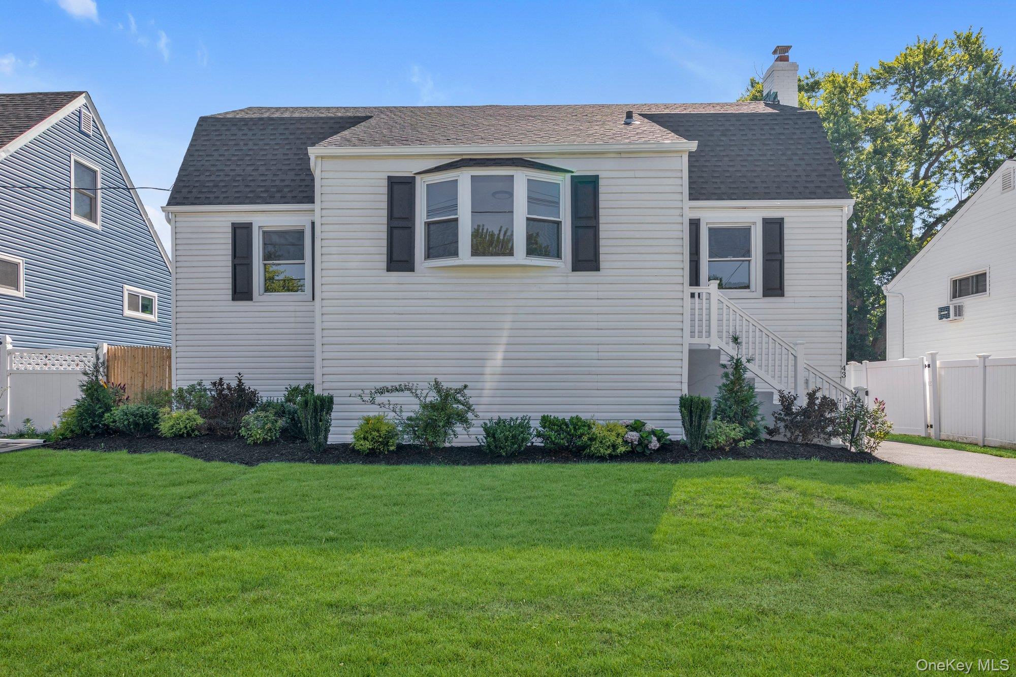 43 Westside Avenue Property Photo 1