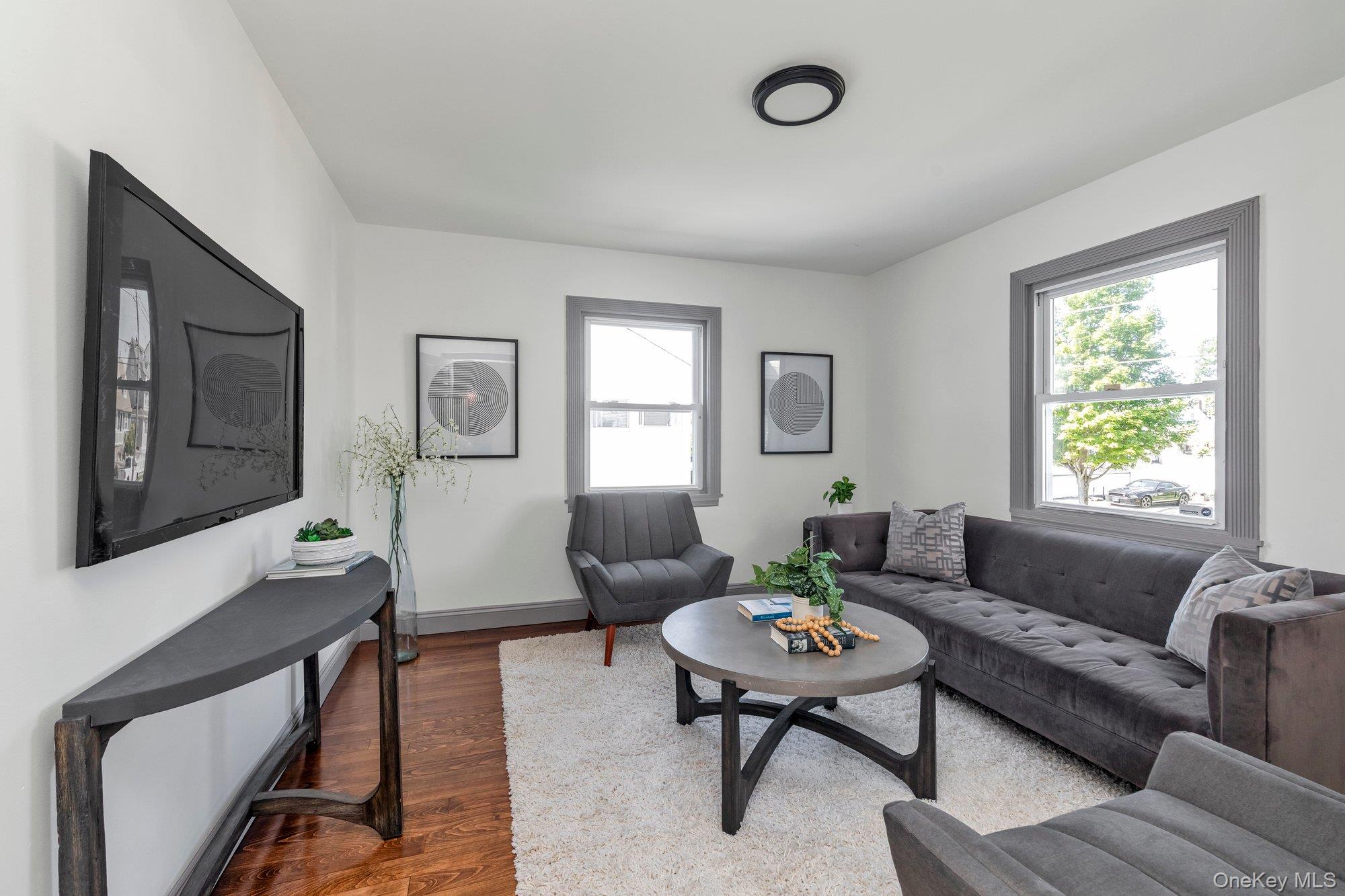 43 Westside Avenue Property Photo 3
