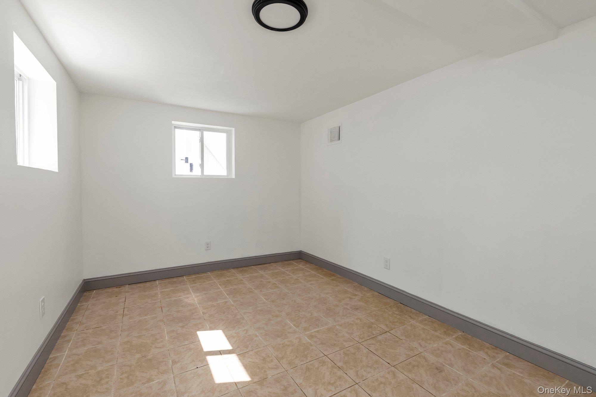 43 Westside Avenue Property Photo 19