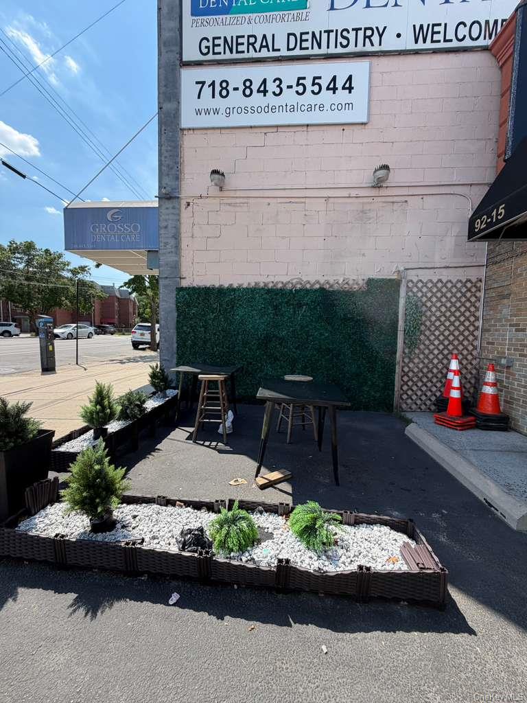 9215 Rockaway Boulevard Property Photo 3