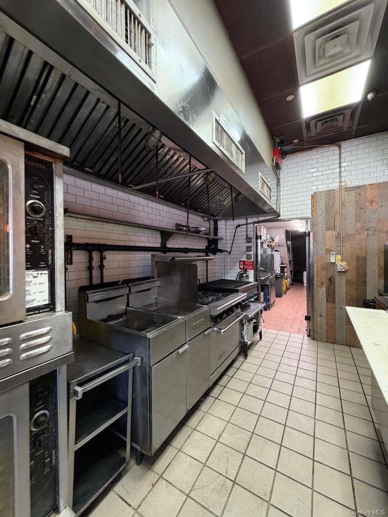 9215 Rockaway Boulevard Property Photo 14