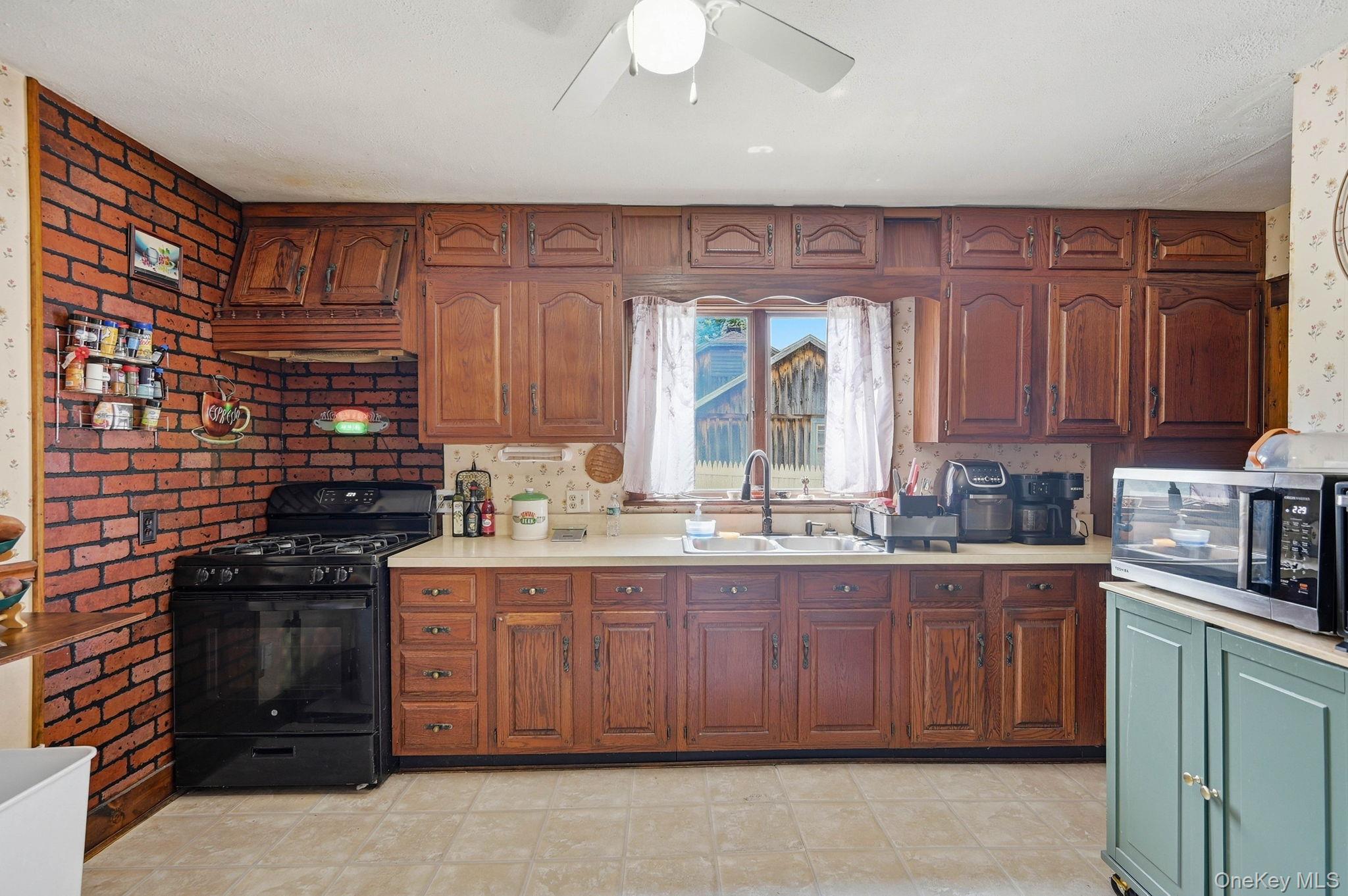 7 Highland Avenue Property Photo 14