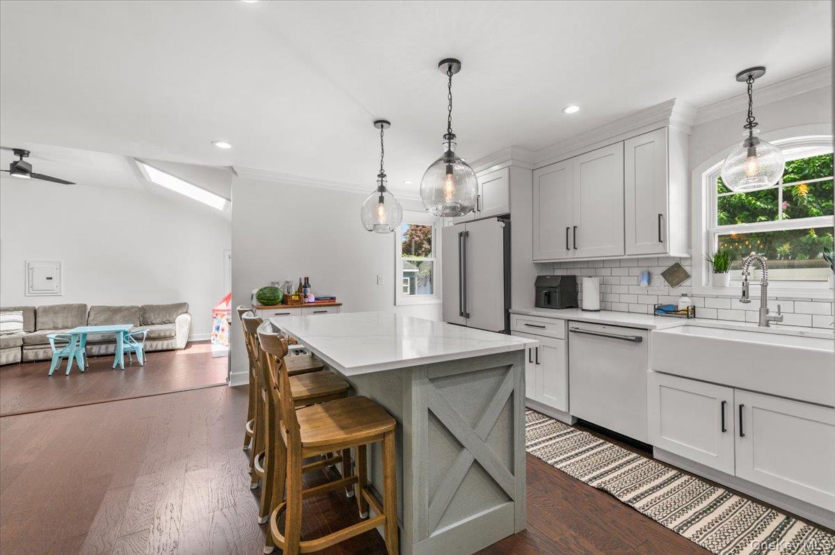 78 Broadway Property Photo 4