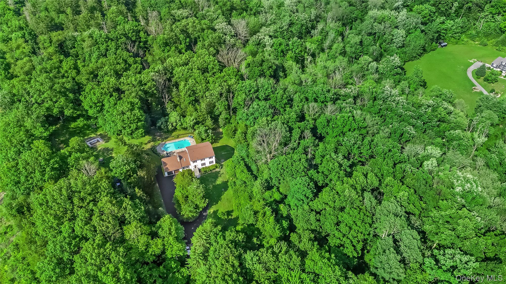 185 Rombout Road Property Photo 2