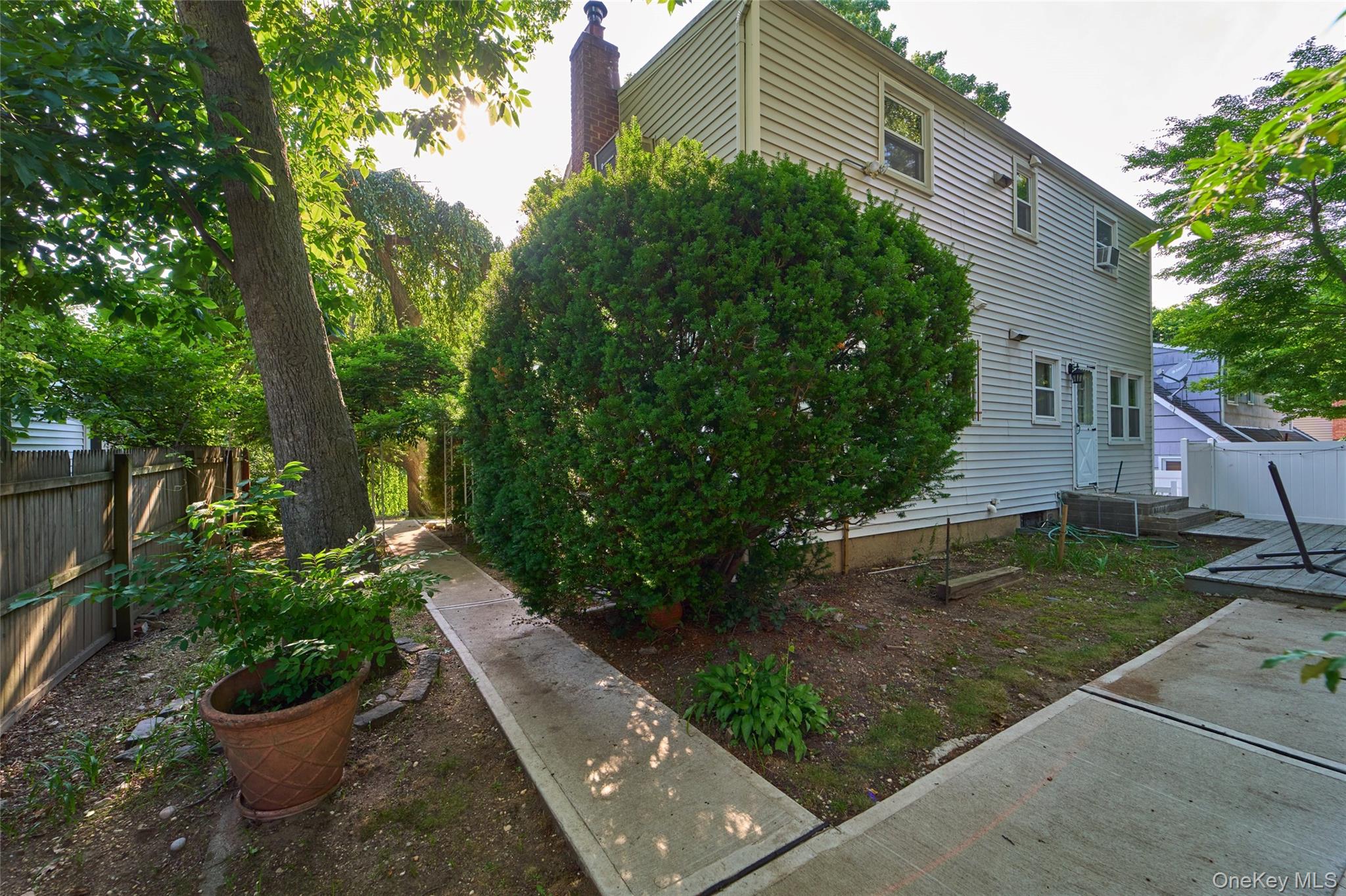 12 Goeller Avenue Property Photo 36