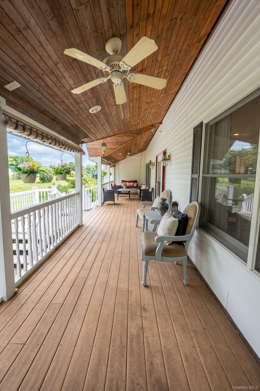 825 Peenpack Trail Property Photo 5
