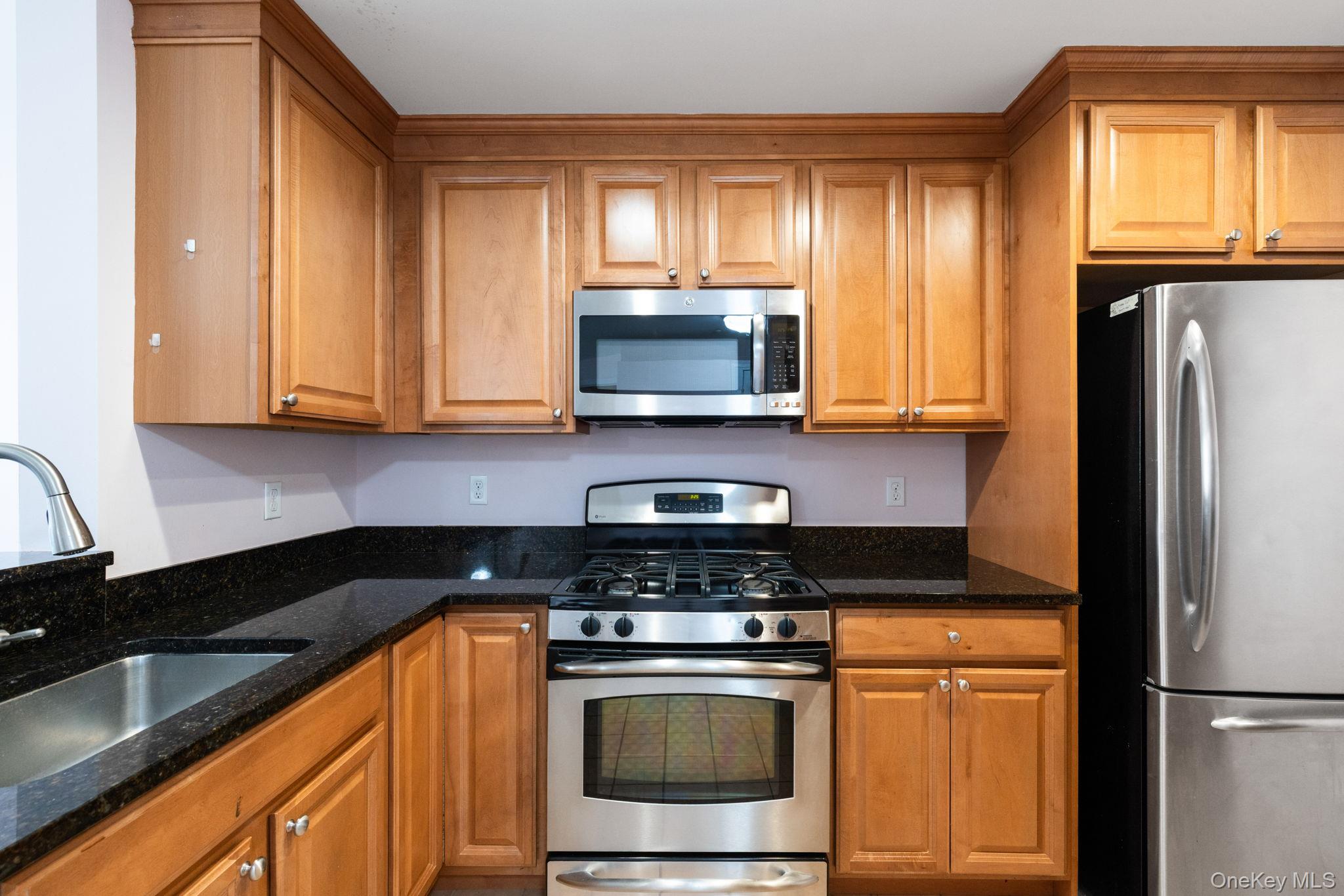 1321 Round Pointe Drive Property Photo 4