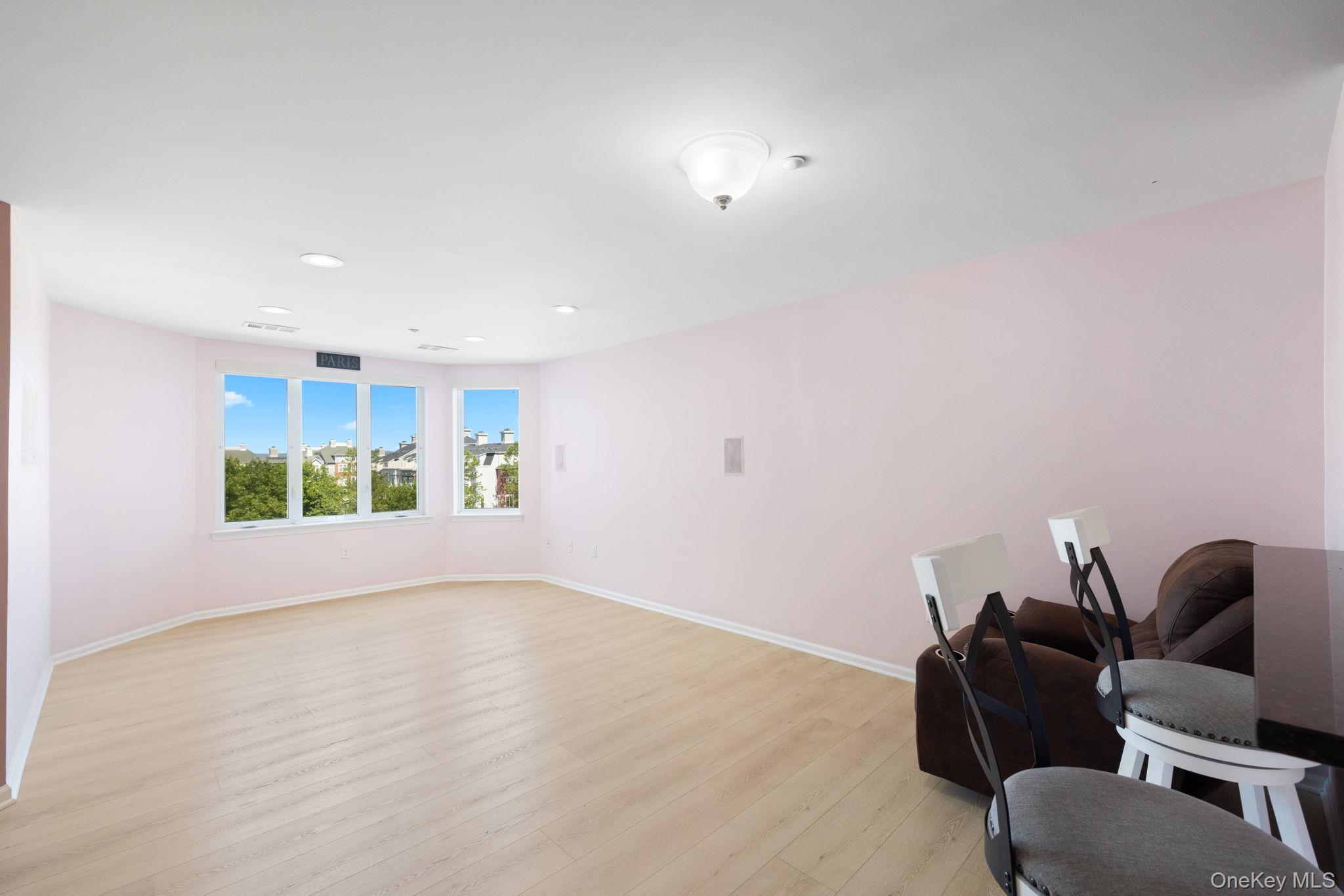 1321 Round Pointe Drive Property Photo 8