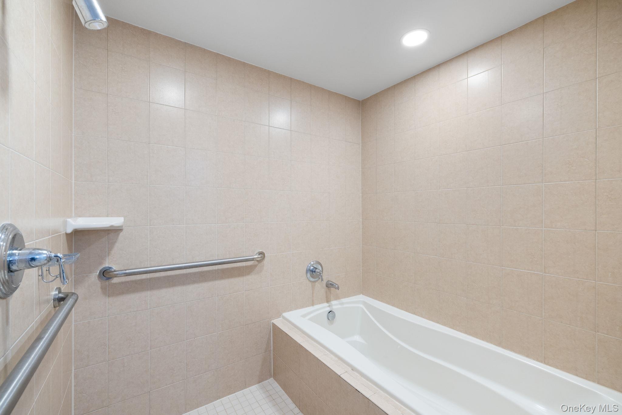 1321 Round Pointe Drive Property Photo 14