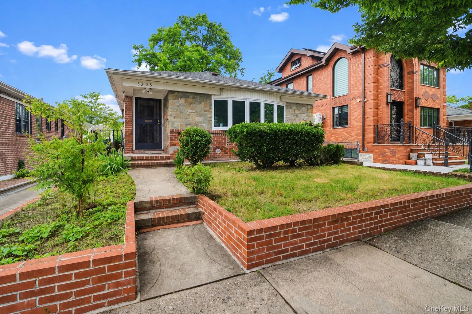 5328 Oceania Street Property Photo 1