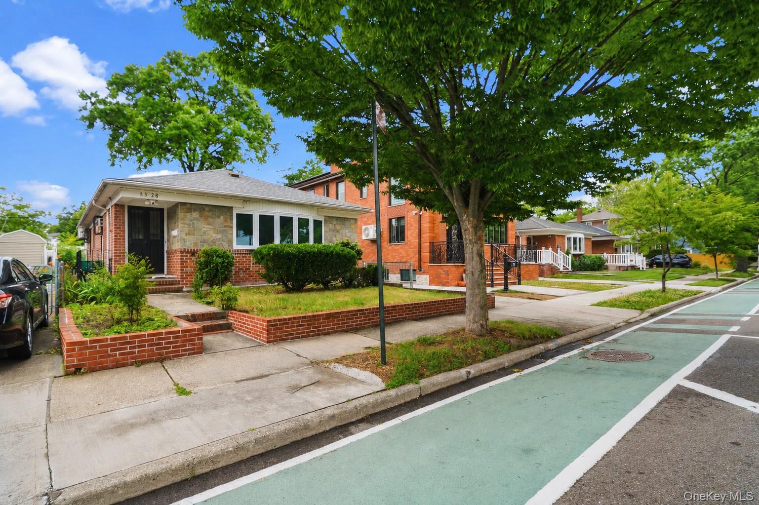5328 Oceania Street Property Photo 4