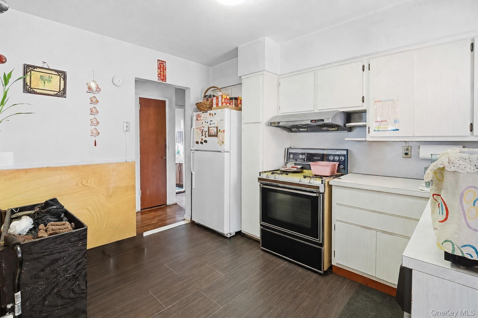 5328 Oceania Street Property Photo 10
