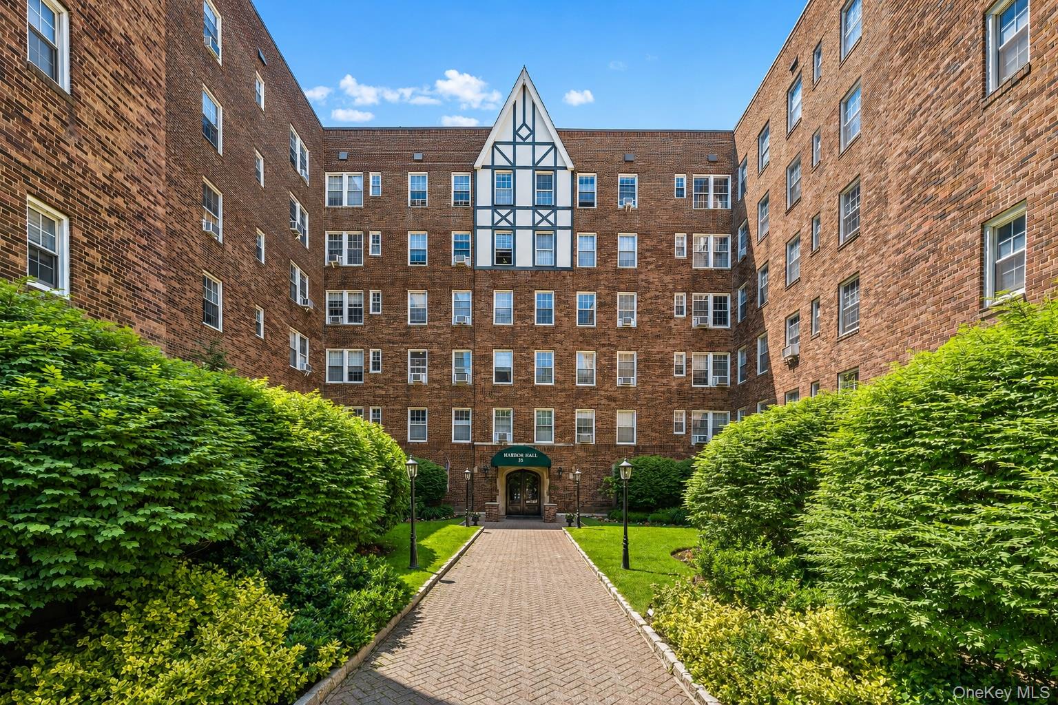 25 Parkview Avenue 3A Property Photo 1