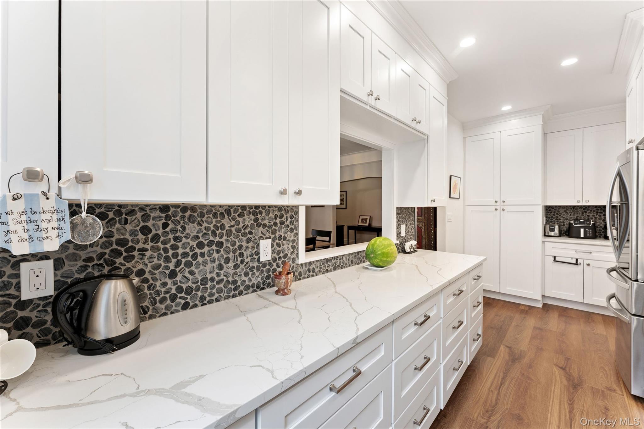 25 Parkview Avenue 3a Property Photo 4