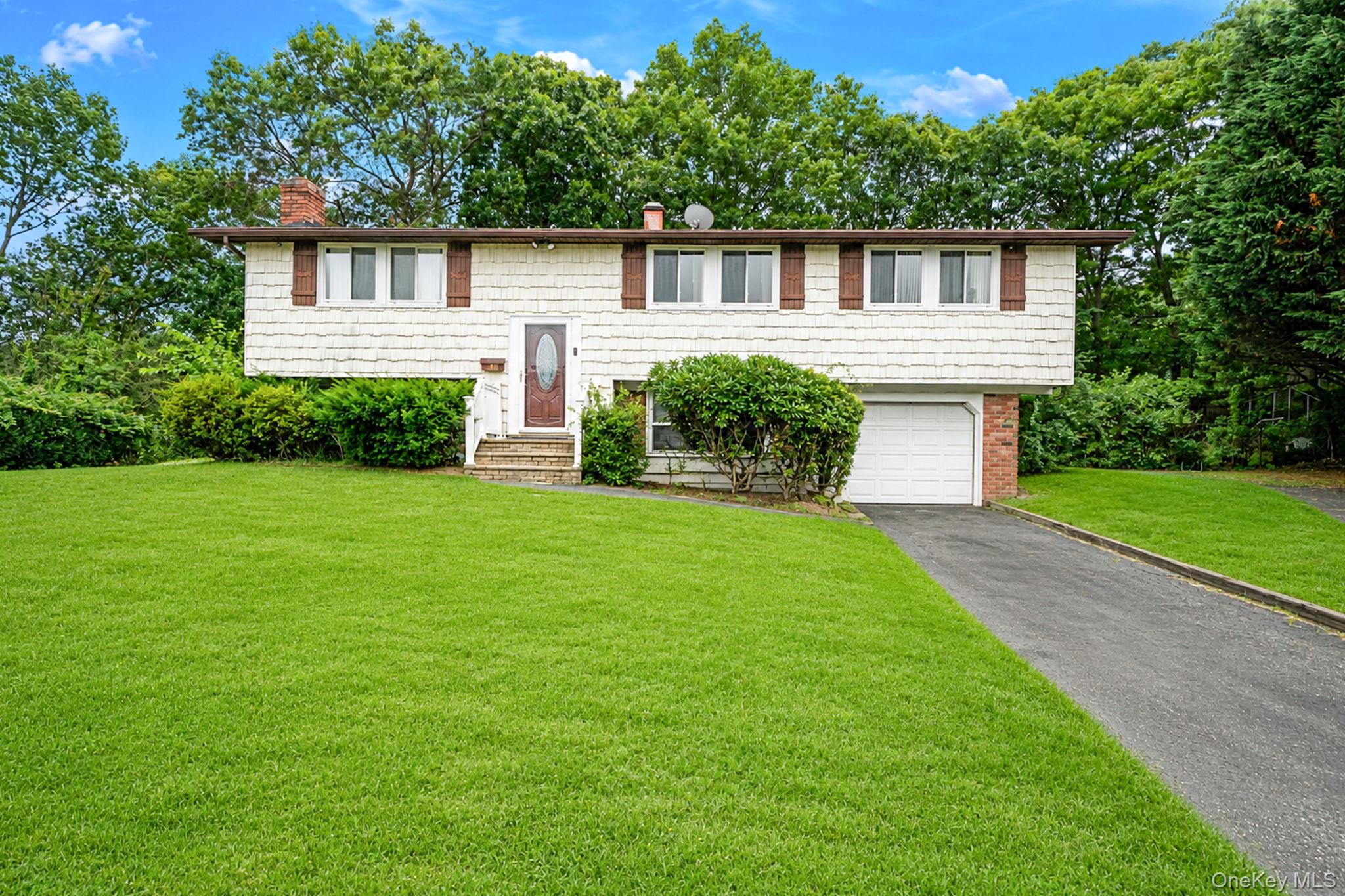 10 Arrowhead Court Property Photo 1