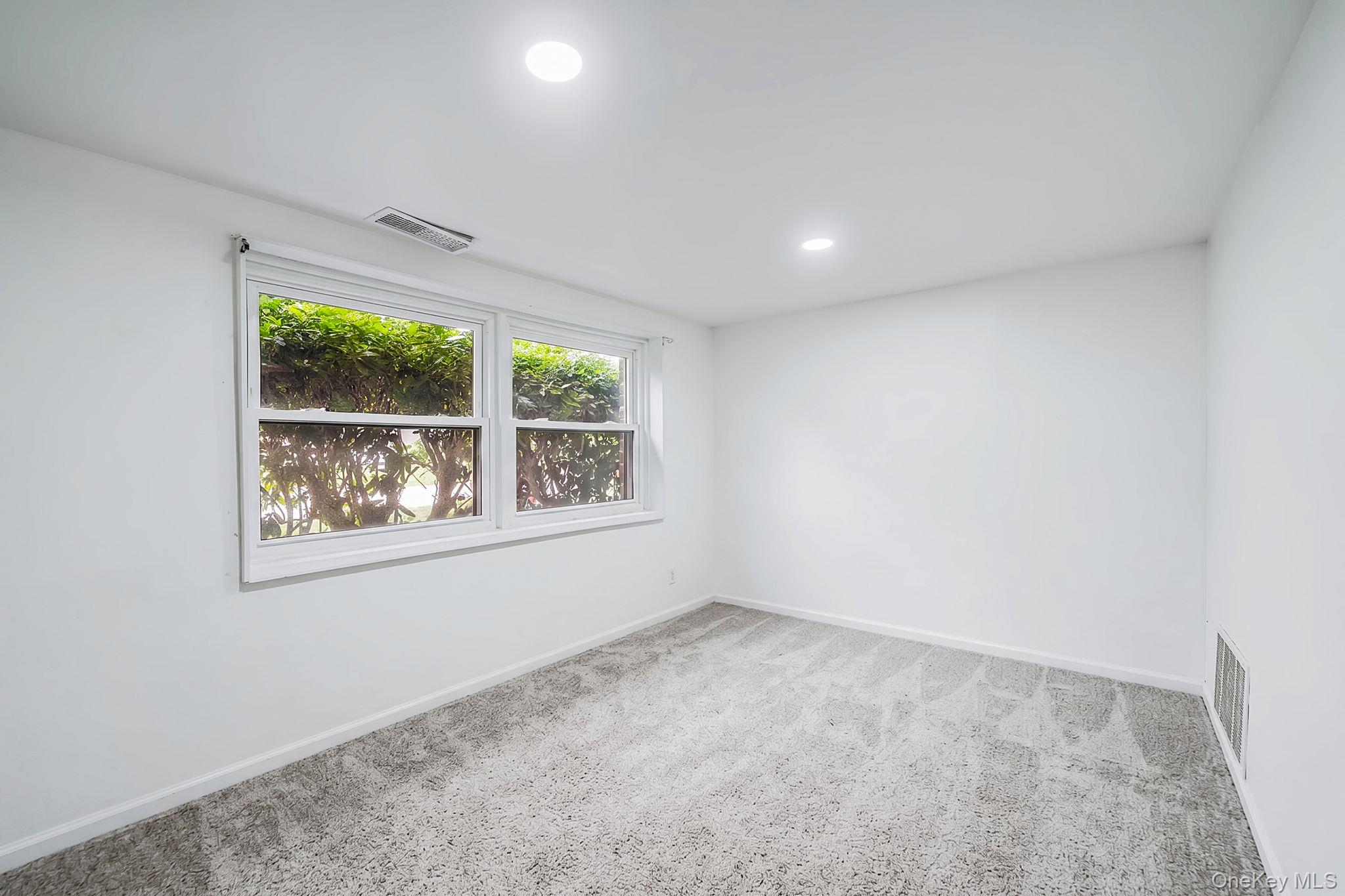 10 Arrowhead Court Property Photo 20