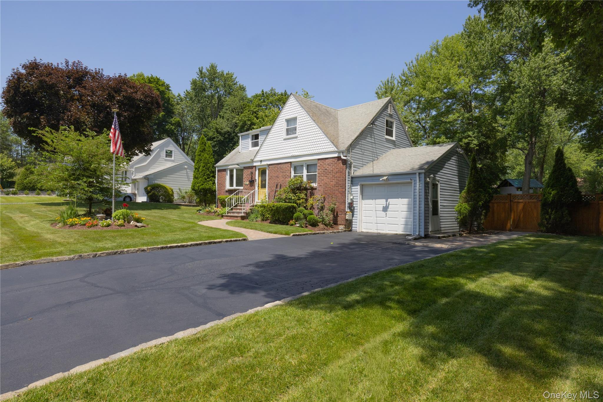 67 Pearce Parkway Property Photo 1
