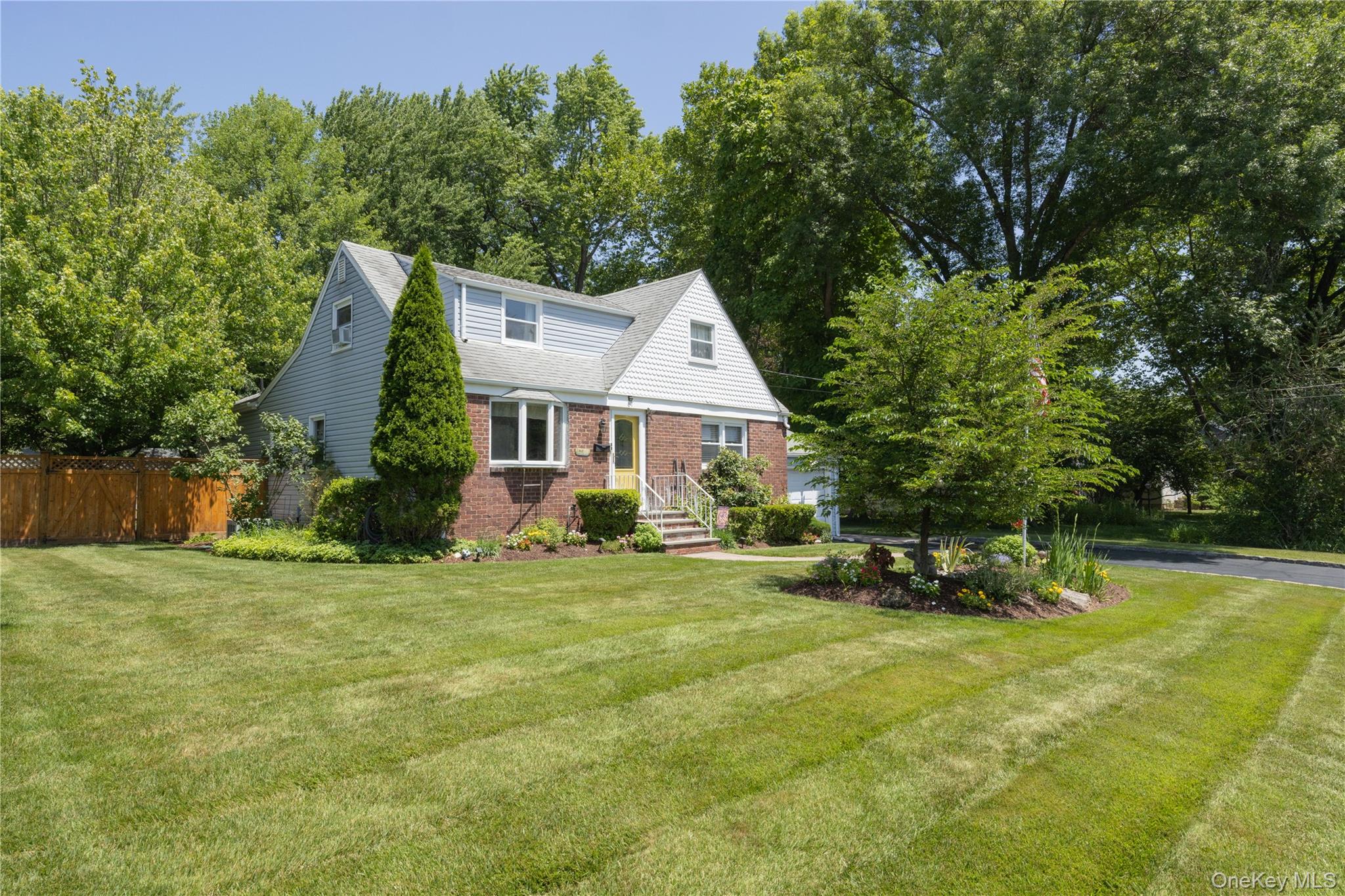 67 Pearce Parkway Property Photo 3