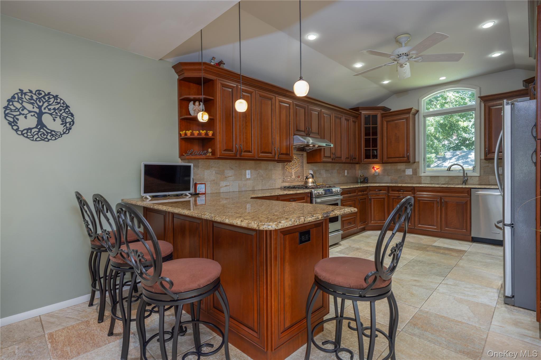 67 Pearce Parkway Property Photo 8