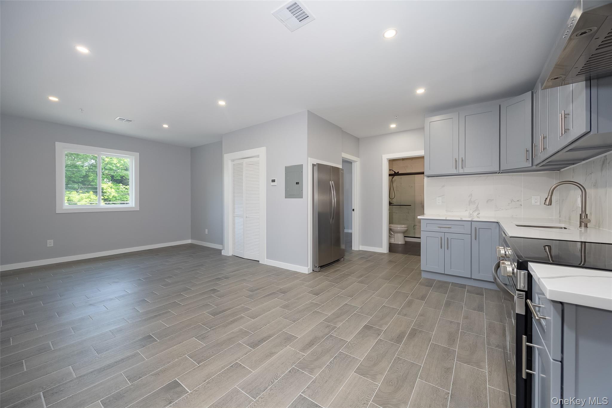 126 Innis Avenue 2-4 Property Photo 3