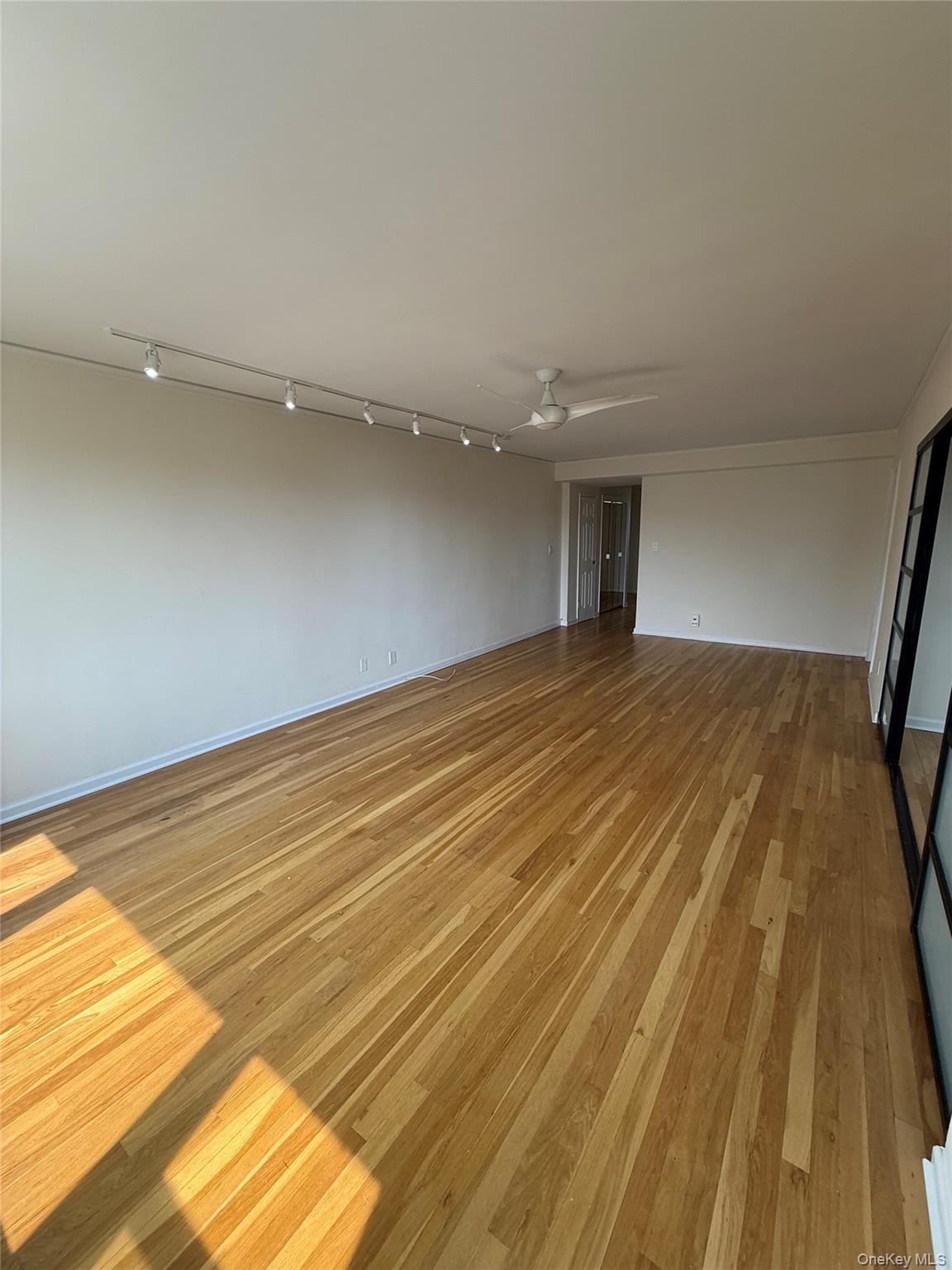 120 Hartsdale E Avenue 7f Property Photo 11