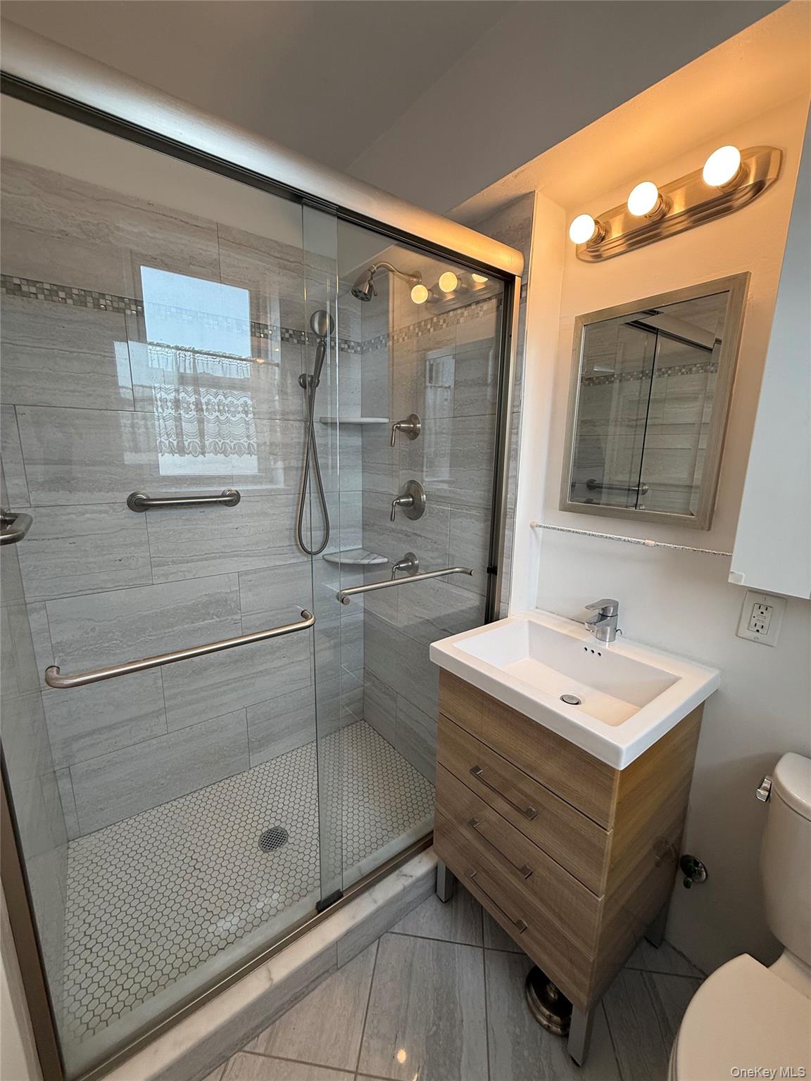 120 Hartsdale E Avenue 7f Property Photo 22