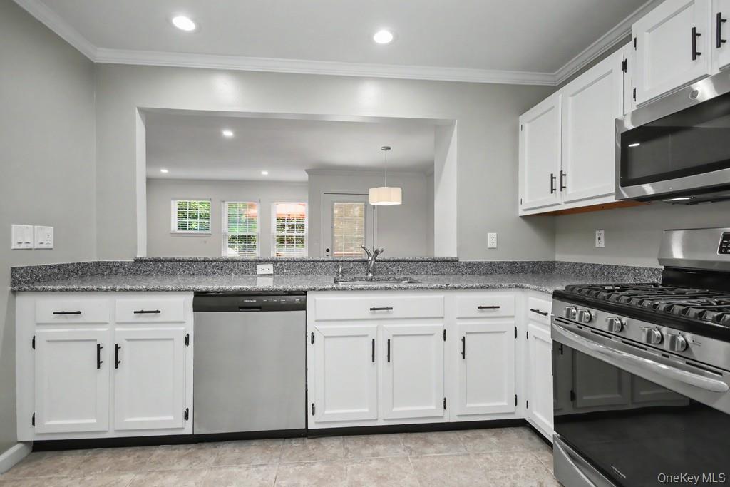 101 Elmcrest Drive Property Photo 16