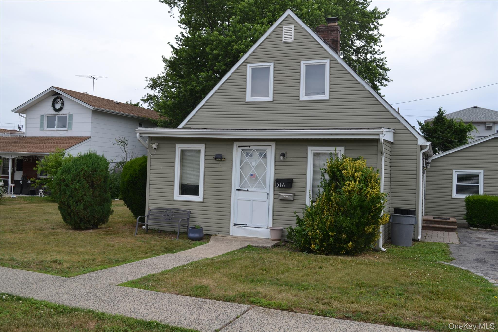 516 Long Beach Road Property Photo 1