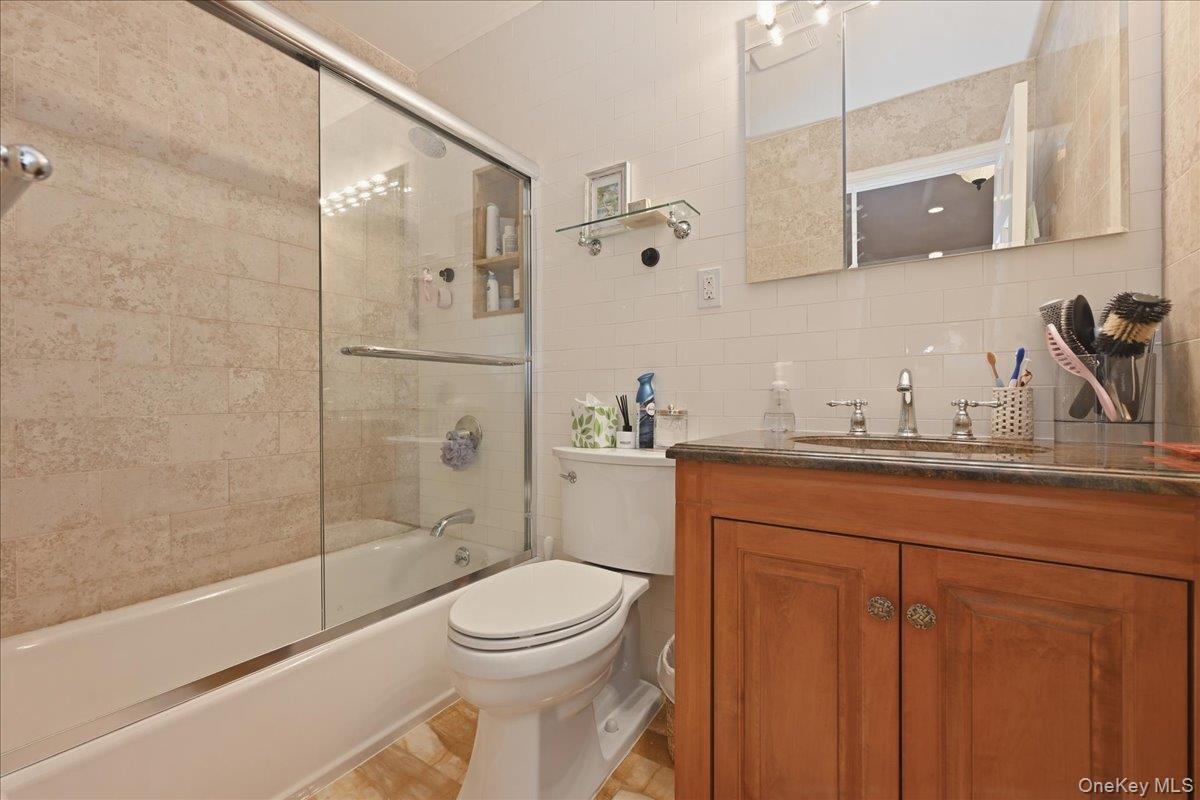 11-63 129th Street Property Photo 9