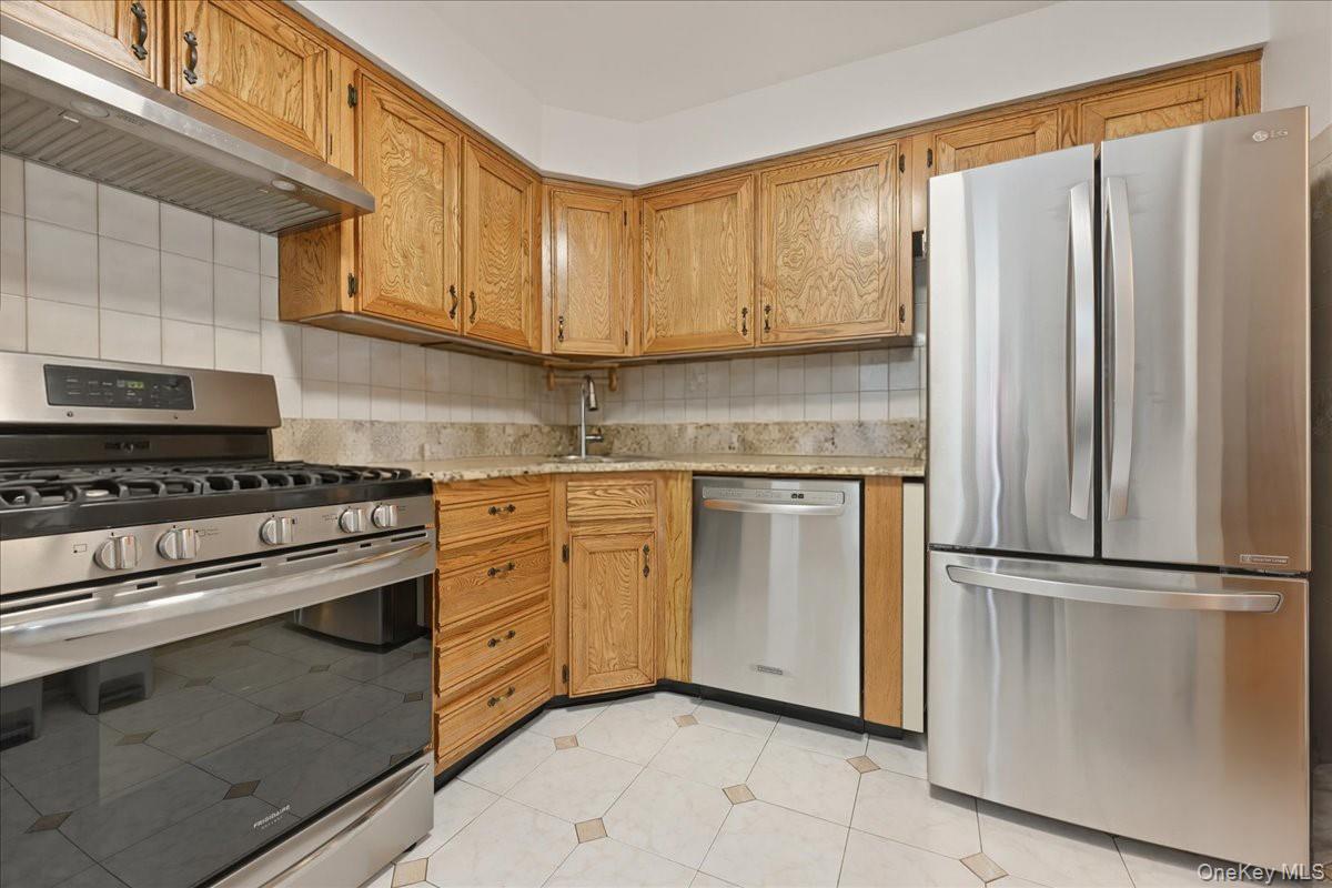 11-63 129th Street Property Photo 10