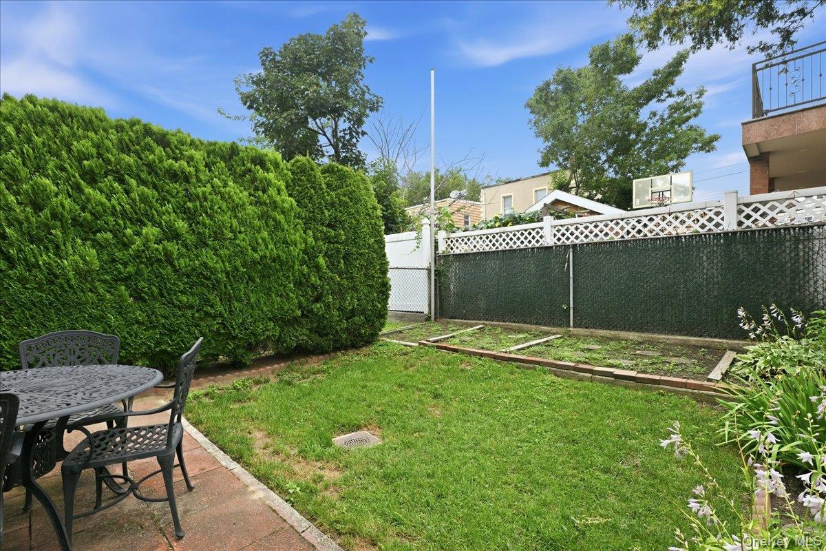 11-63 129th Street Property Photo 30