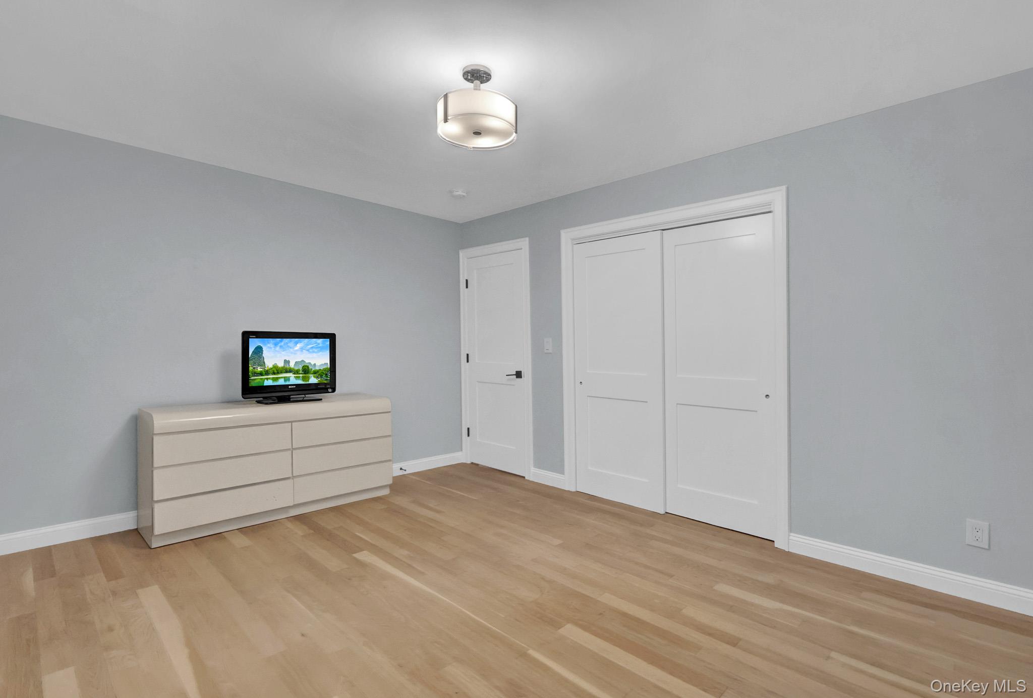 12 Bainbridge Avenue Property Photo 24
