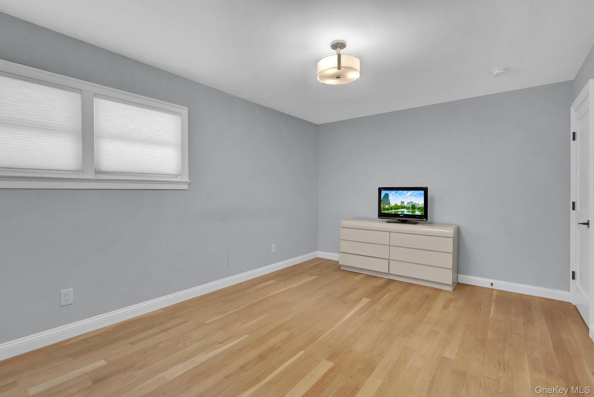 12 Bainbridge Avenue Property Photo 26
