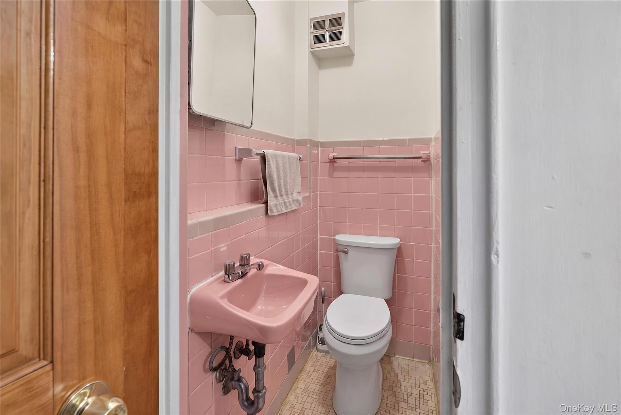 3043 Matthews Avenue Property Photo 11