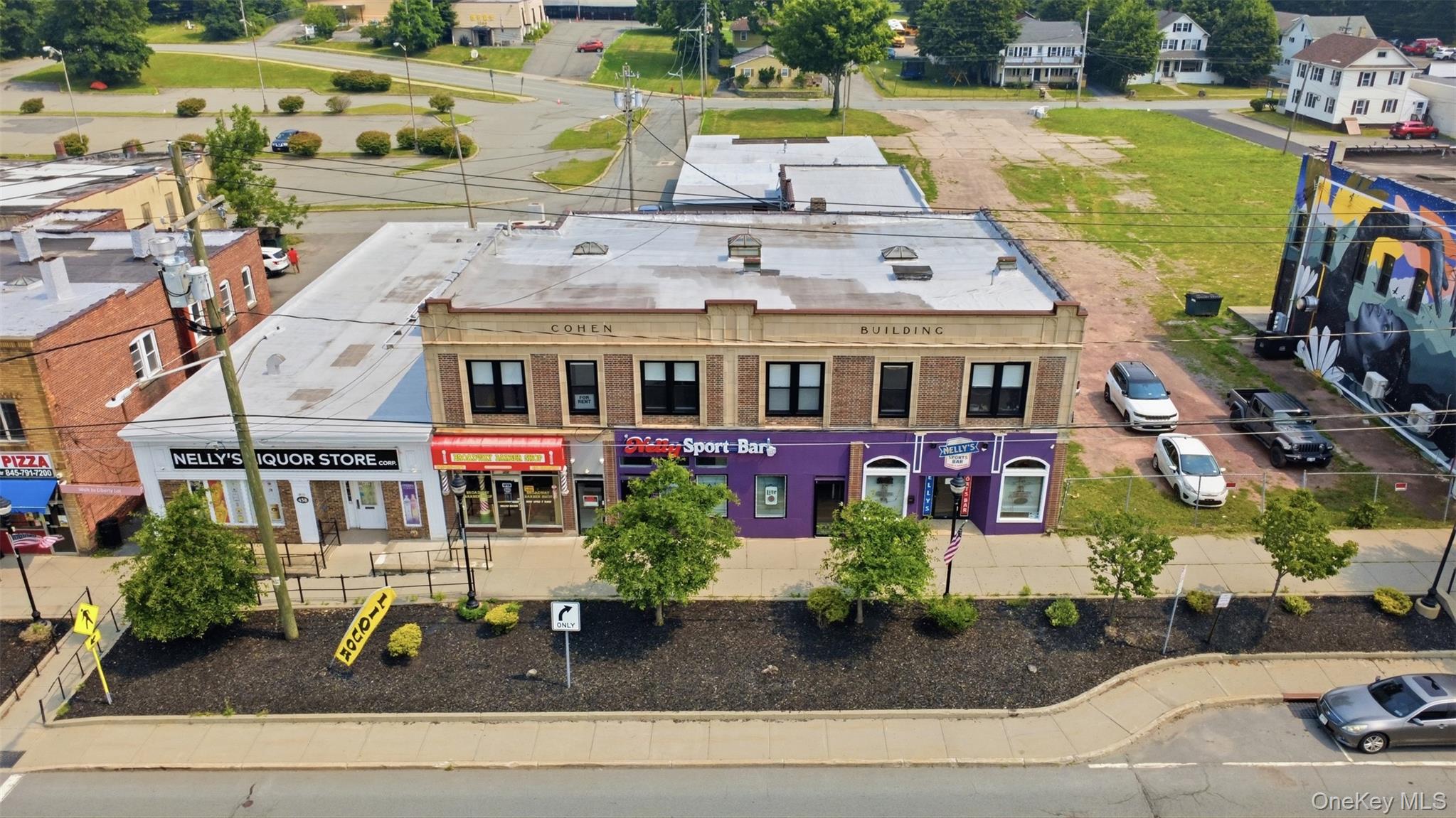 456 Broadway Property Photo 3