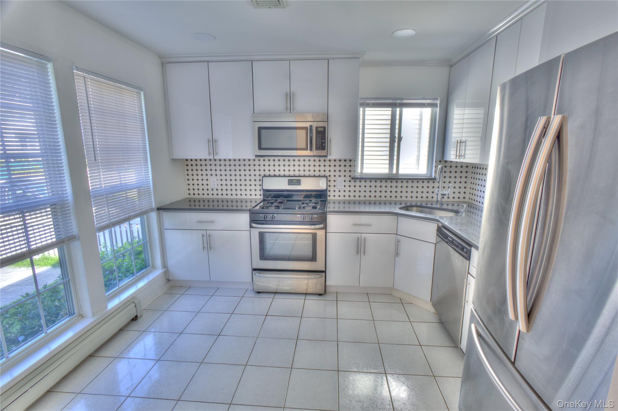 62 Hickory Road B Property Photo 5