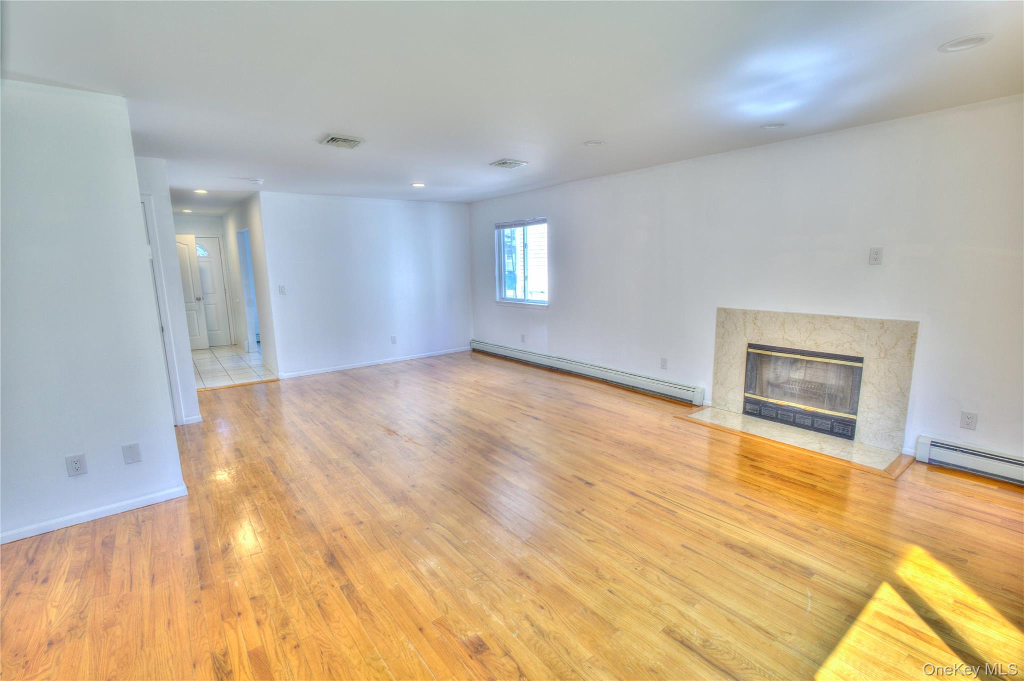 62 Hickory Road B Property Photo 6
