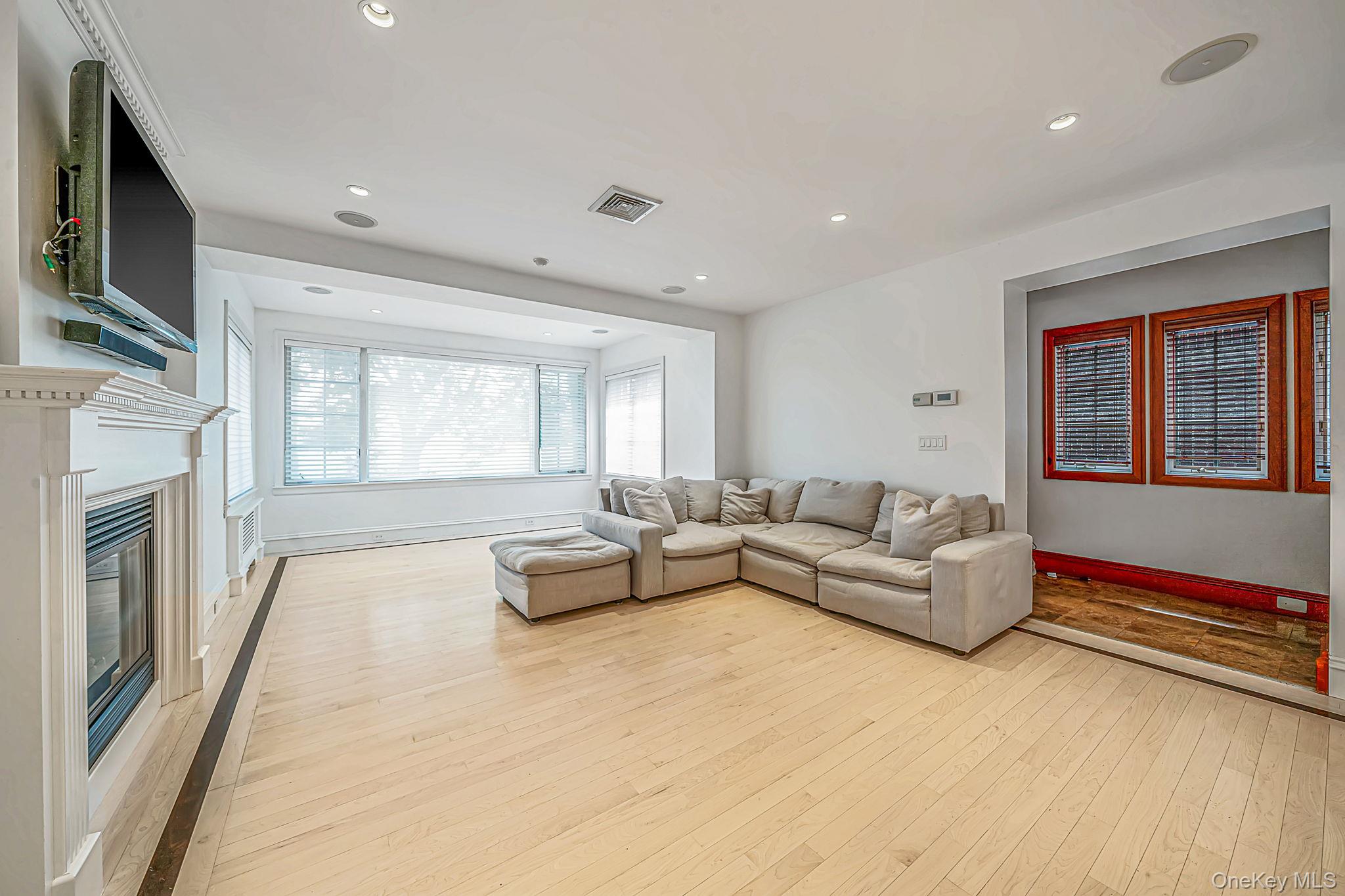 58 85th Street Property Photo 7