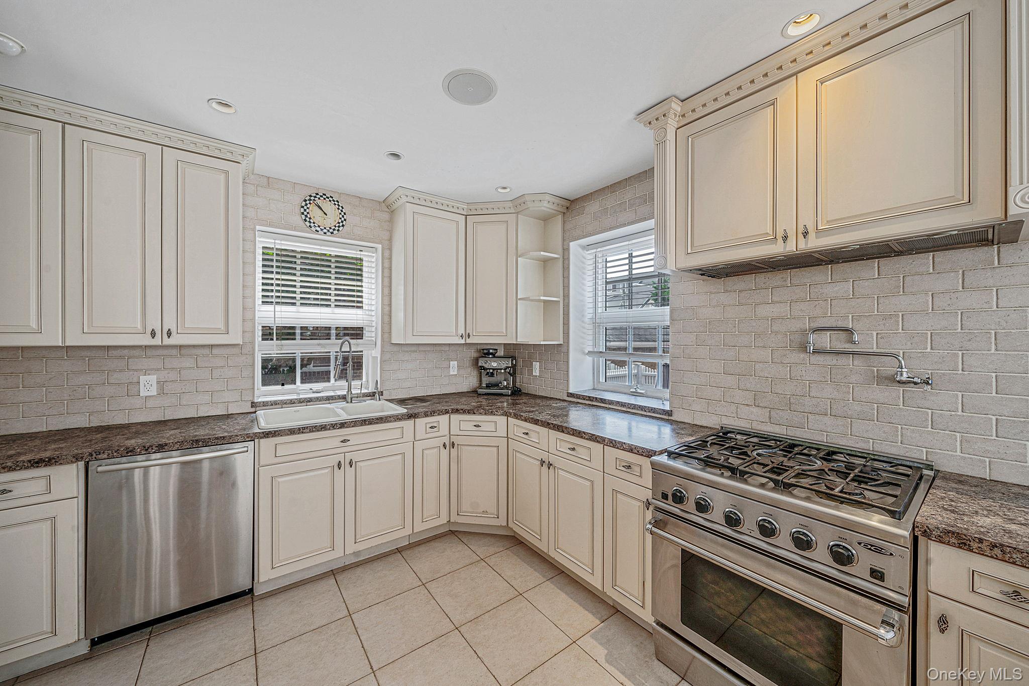 58 85th Street Property Photo 16