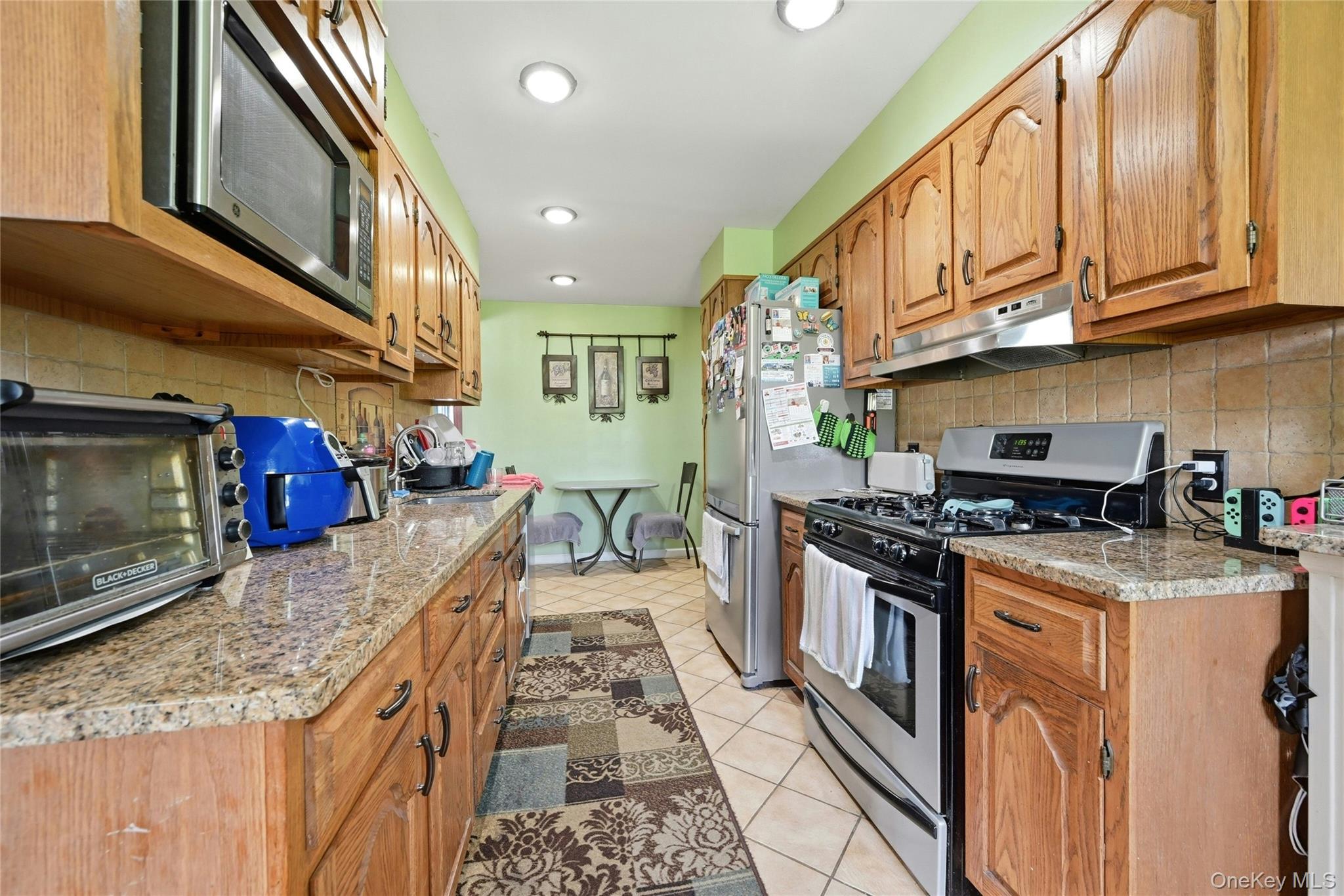 74 Tree Road Property Photo 11