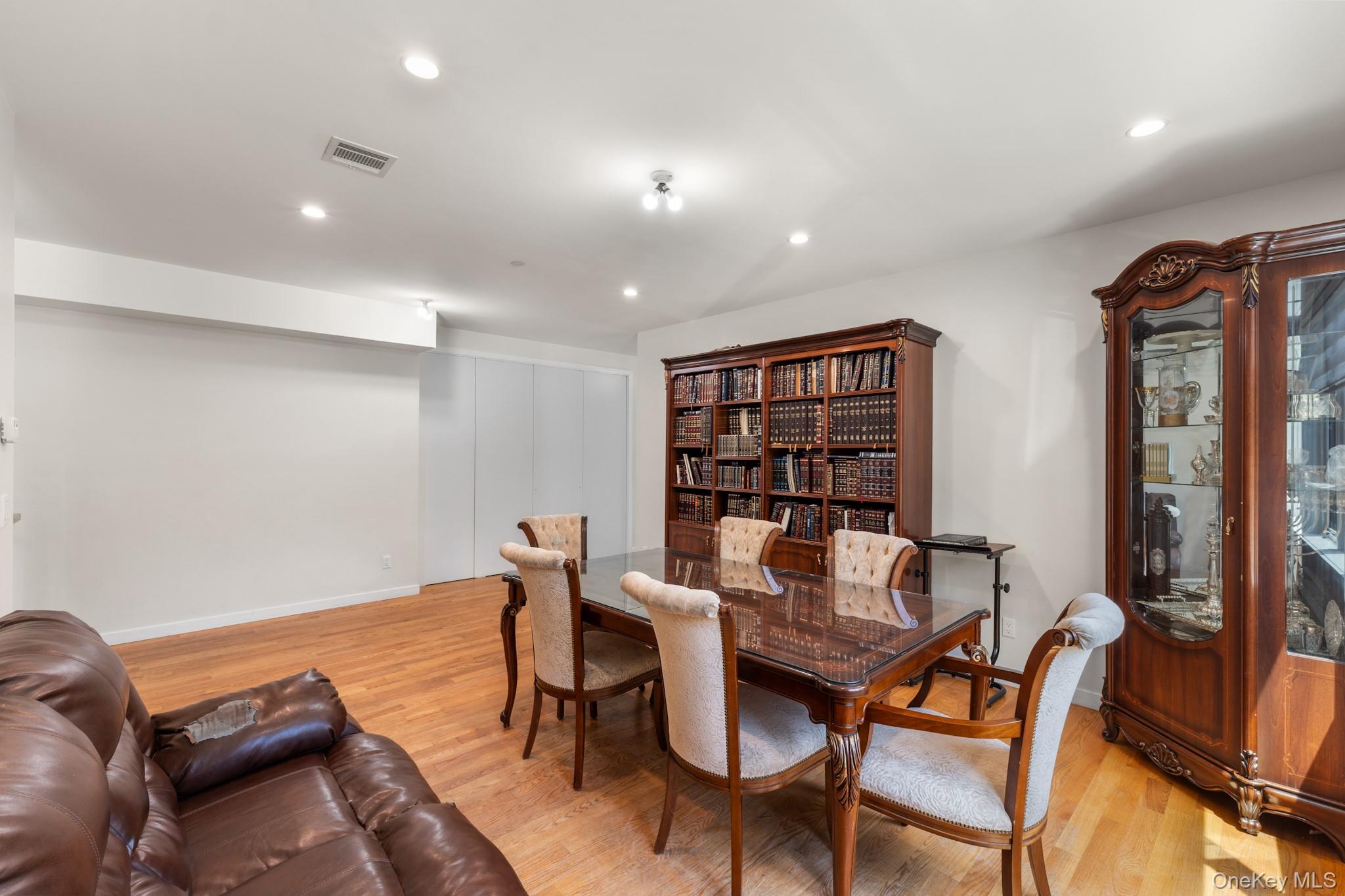 30 Elyon Road 211 Property Photo 7