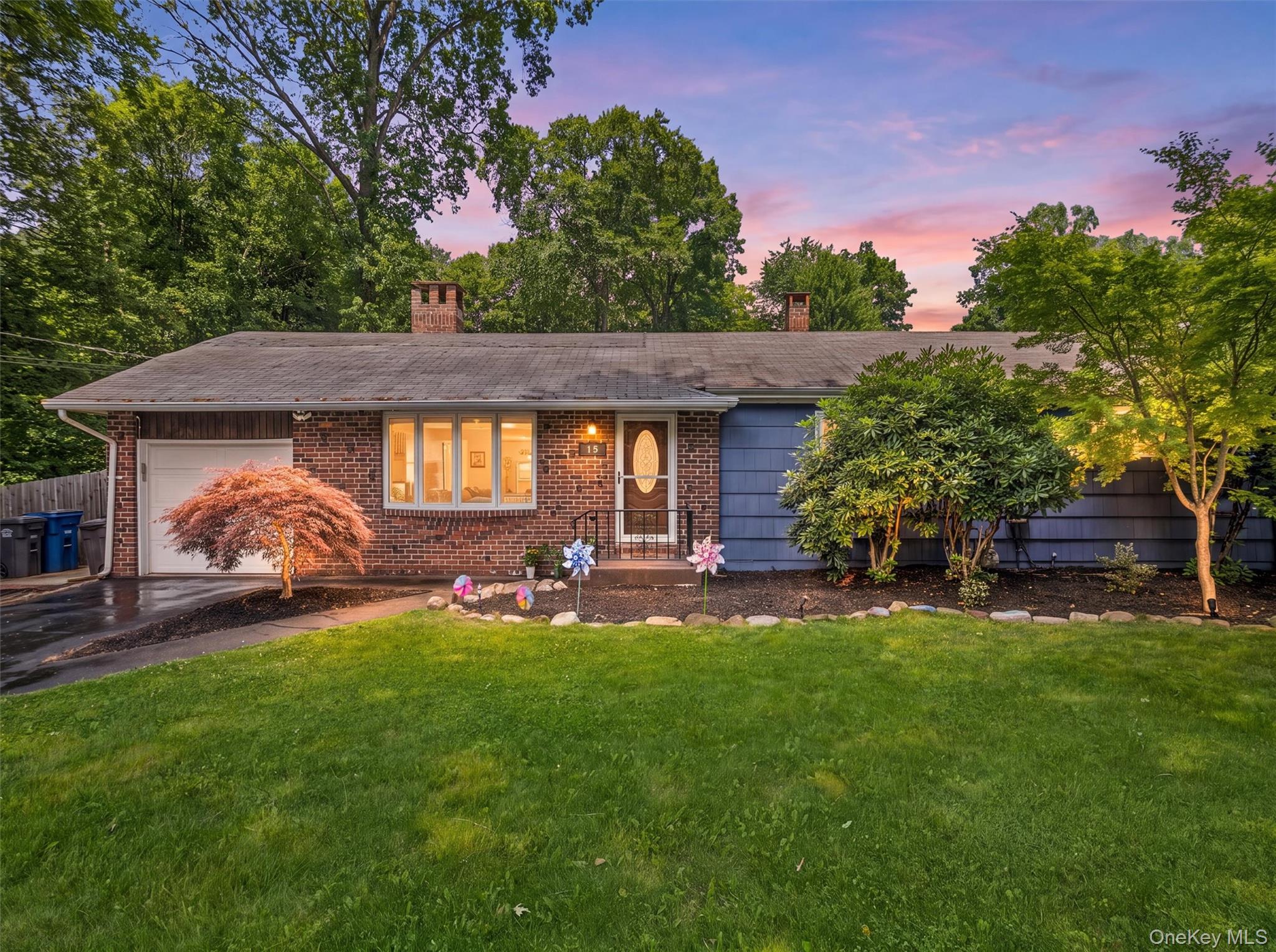 15 Summit Avenue Property Photo 1