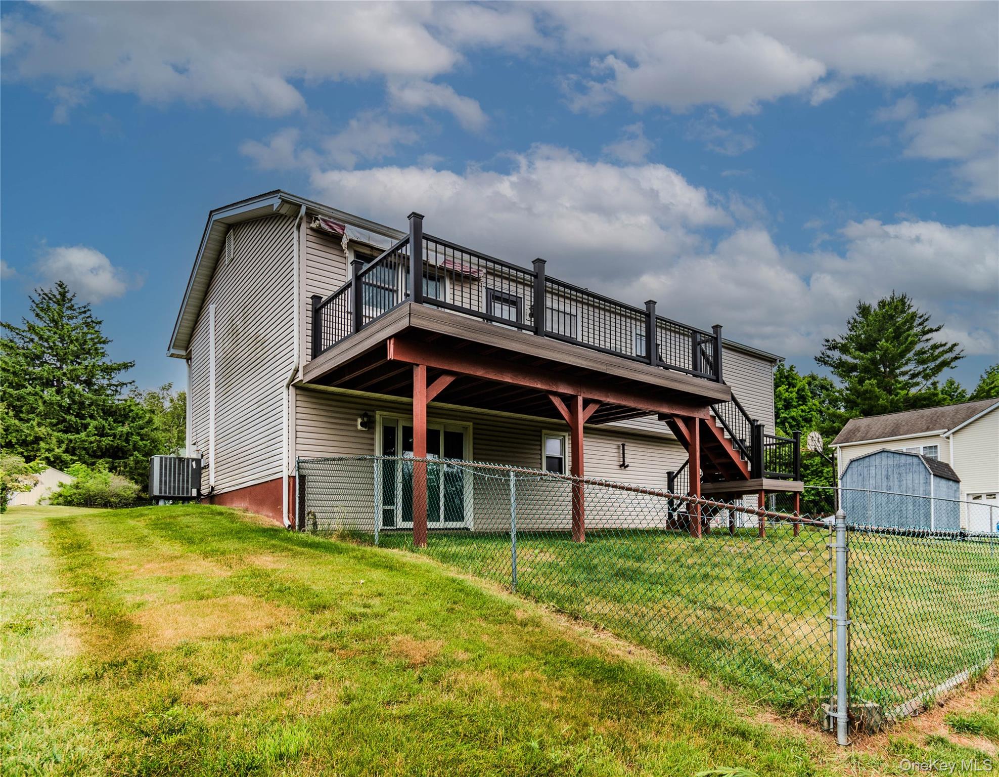 6 Bates Circle Property Photo 4