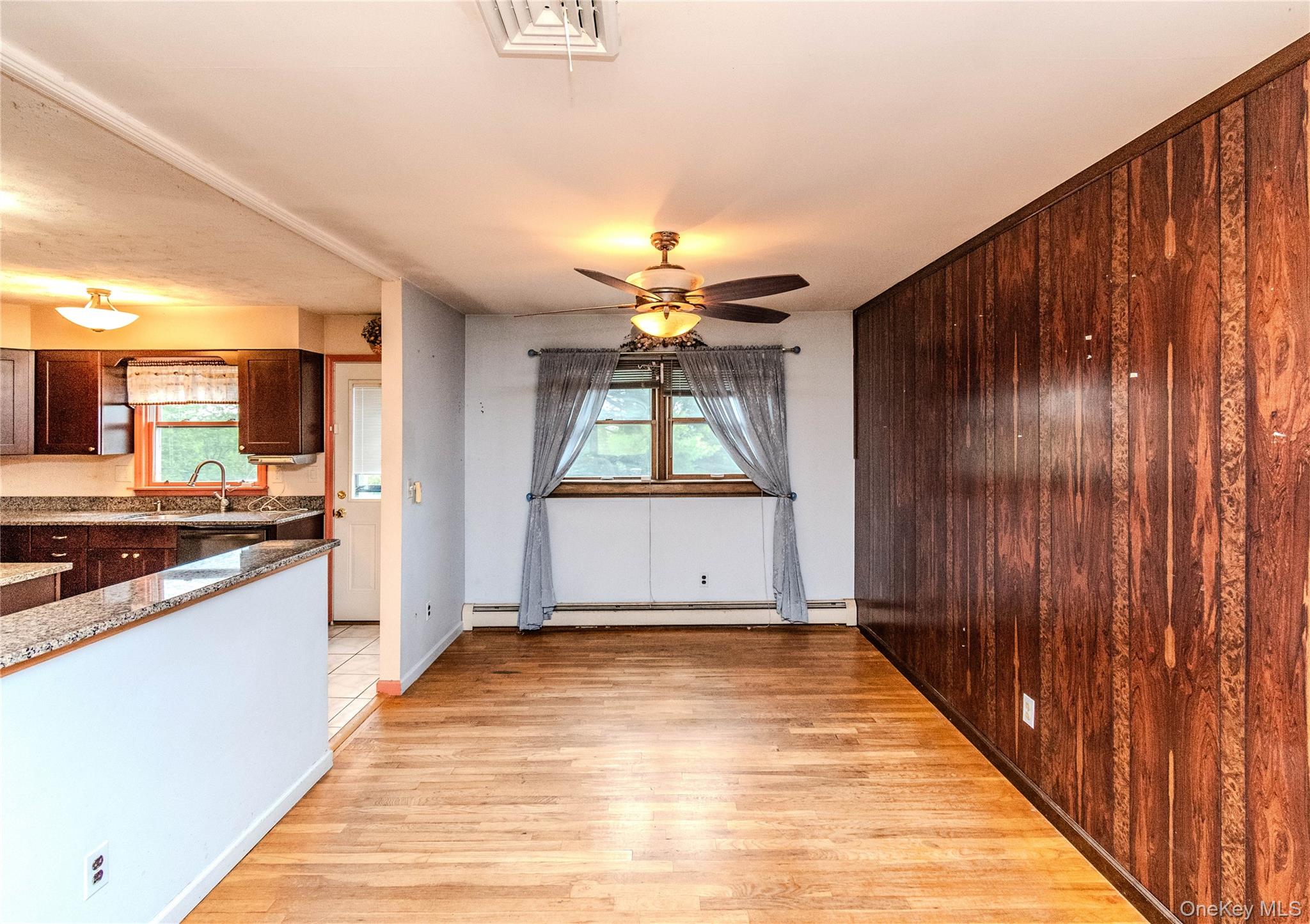 6 Bates Circle Property Photo 14