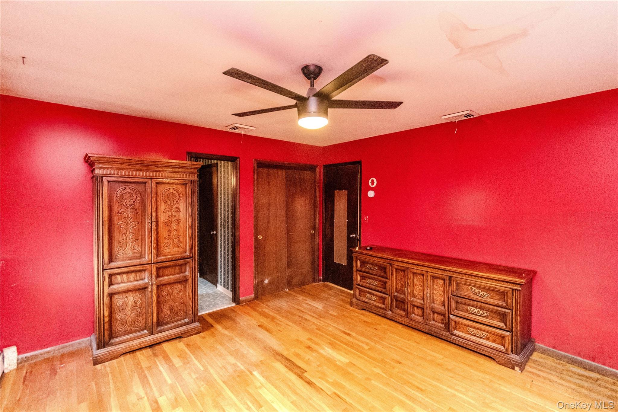 6 Bates Circle Property Photo 32